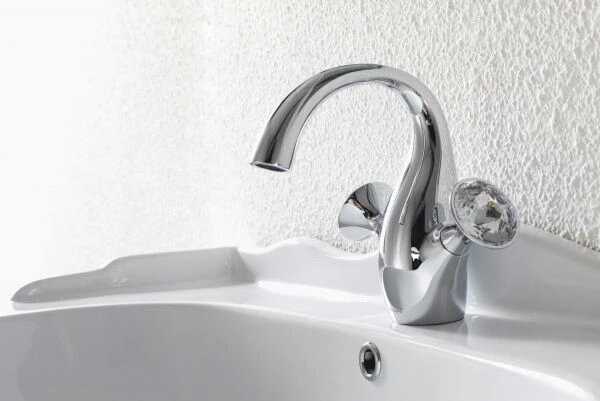 Смеситель для умывальника Bravat Swan (F14287C-ENG)