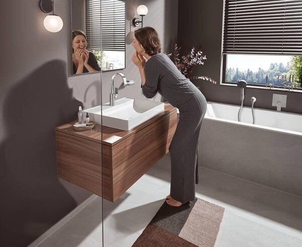 Смеситель для раковины Hansgrohe Vivenis 210 75032000 c поворотным изливом