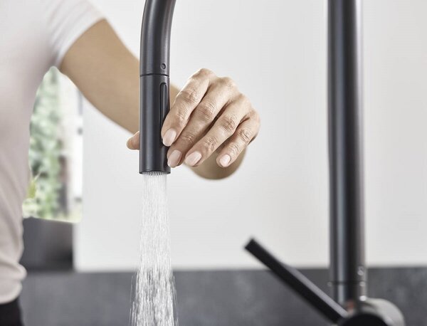Кухонный смеситель 210, с вытяжным душем, 2jet Hansgrohe 72800670, матовый черный
