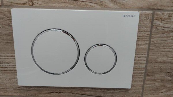 Клавиша Geberit Sigma 20 115.882.JT.1, рамка и кнопки белый матовый / обод хром