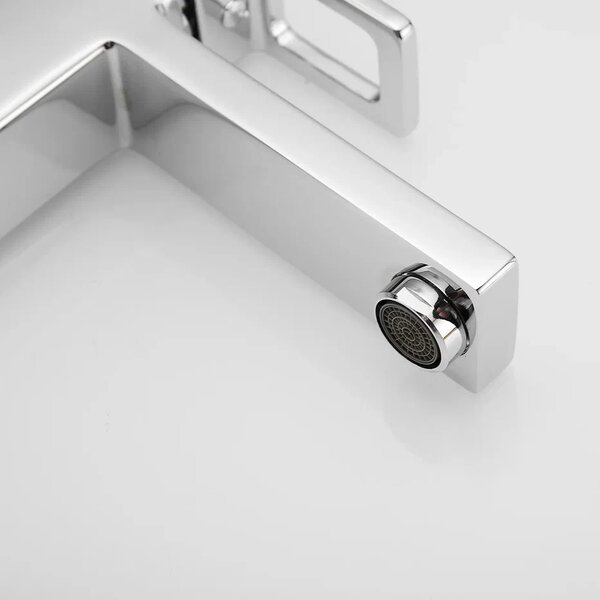 Смеситель для раковины с гигиеническим душем Shevanik S8271, хром