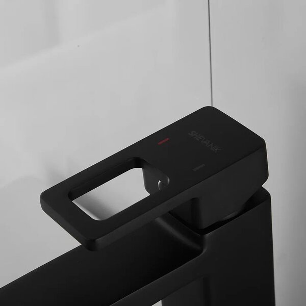 Смеситель для раковины с гигиеническим душем Shevanik S8271H, черный