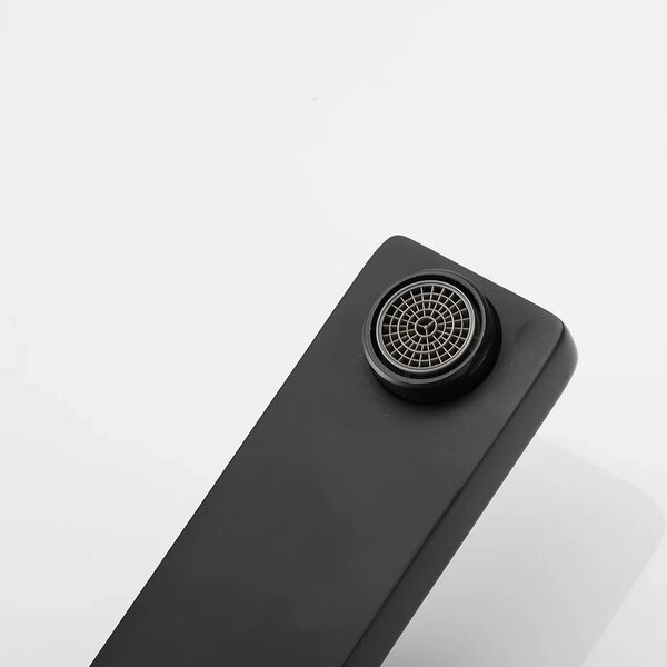 Смеситель для раковины с гигиеническим душем Shevanik S8271H, черный