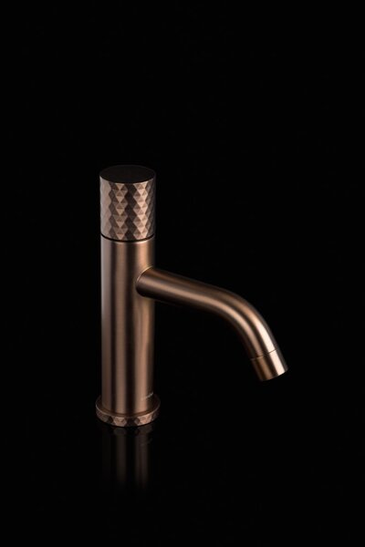Смеситель Boheme STICK для раковины COPPER BRUSHED DIAMOND 121-CB цвет медь