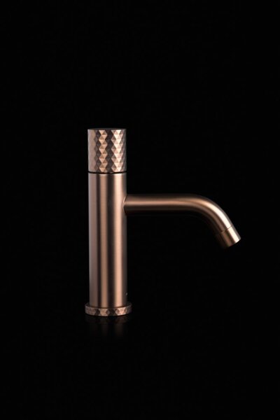 Смеситель Boheme STICK для раковины COPPER BRUSHED DIAMOND 121-CB цвет медь