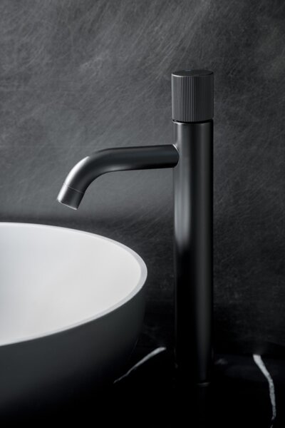 Смеситель Boheme STICK 122-GM.2 Gun Metal высокий с ручкой LINEA