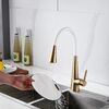 Смеситель для кухни с гибким изливом и режимом 